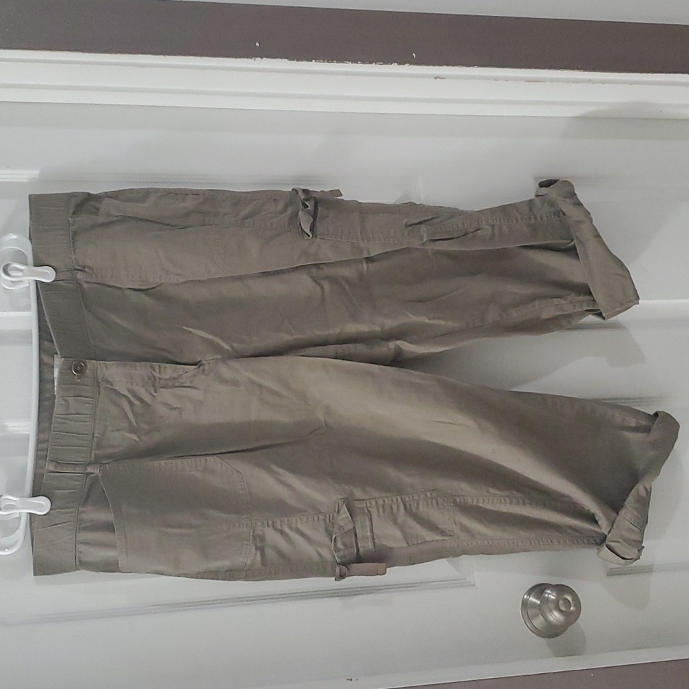 Cato Cropped Cargos, 22W